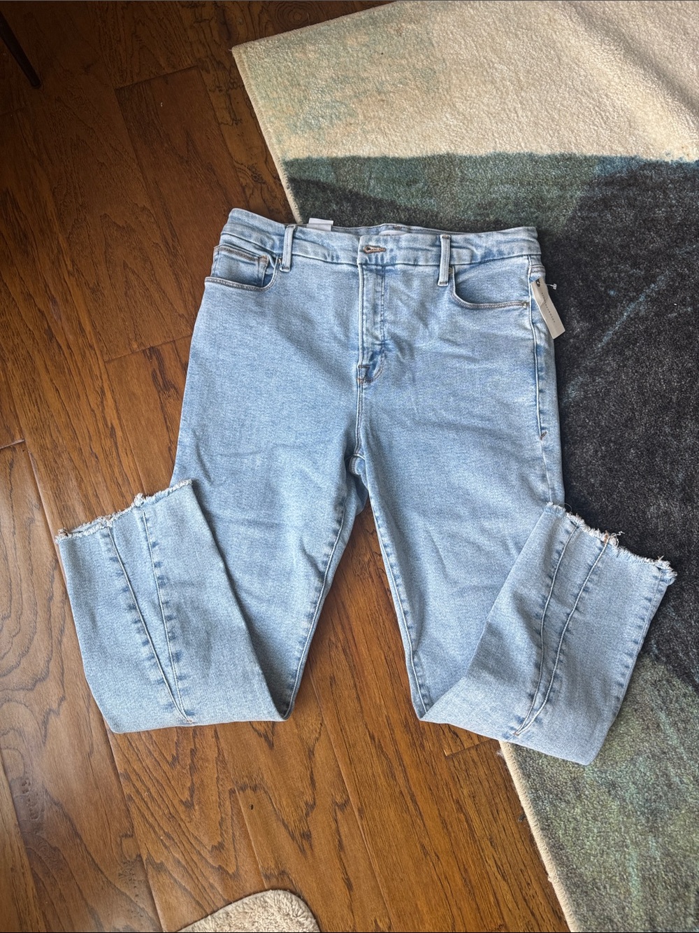 Women’s Light Blue Denim Jeans - Casual High-Rise Fit. Very stretchy